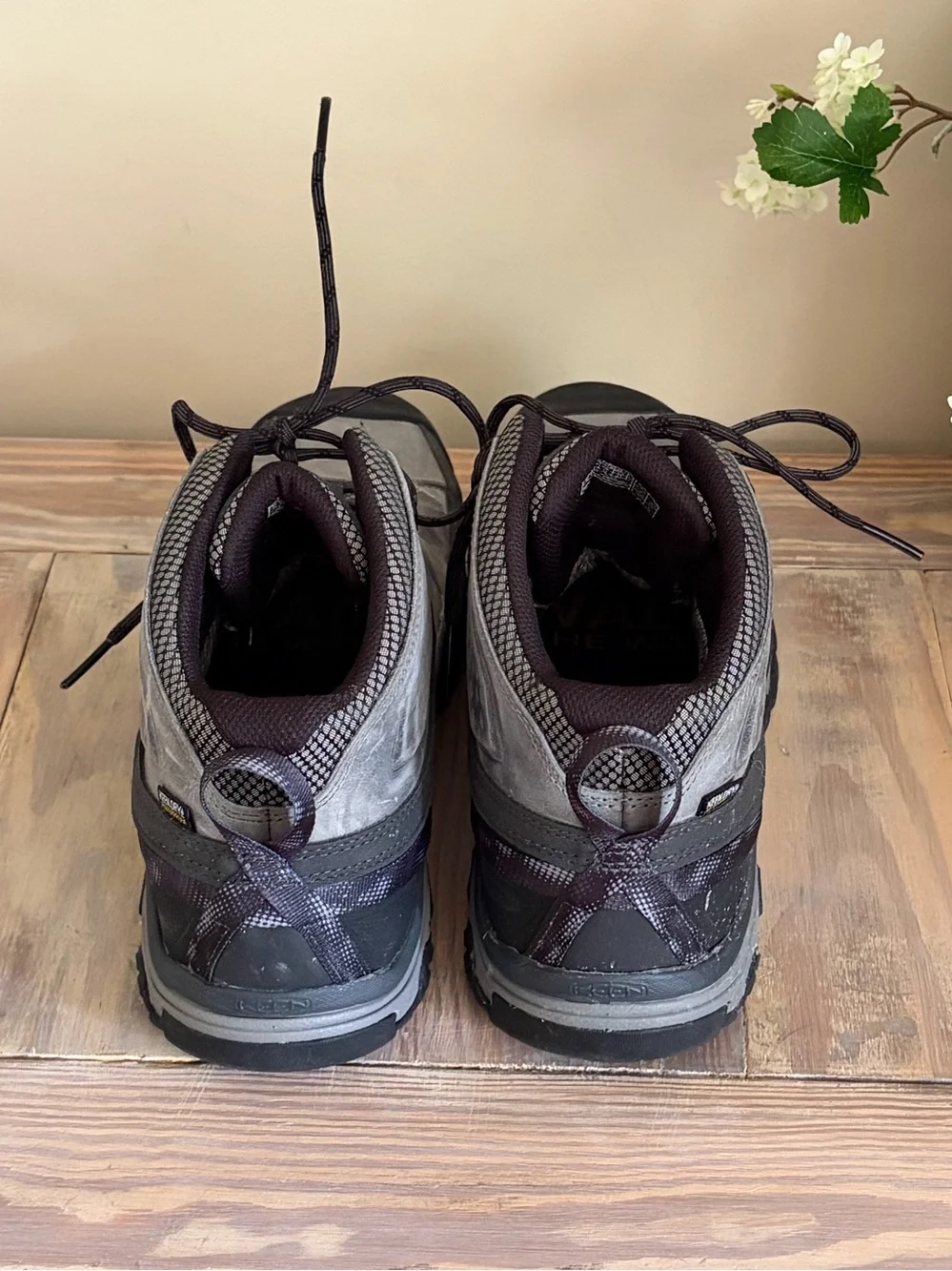 Keen Targhee III Mid Waterproof Hiking Boot 🥾